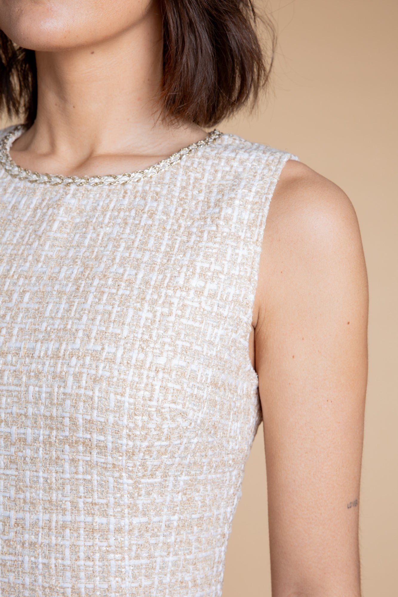 Tweedheart Kleid in Beige Detailfoto