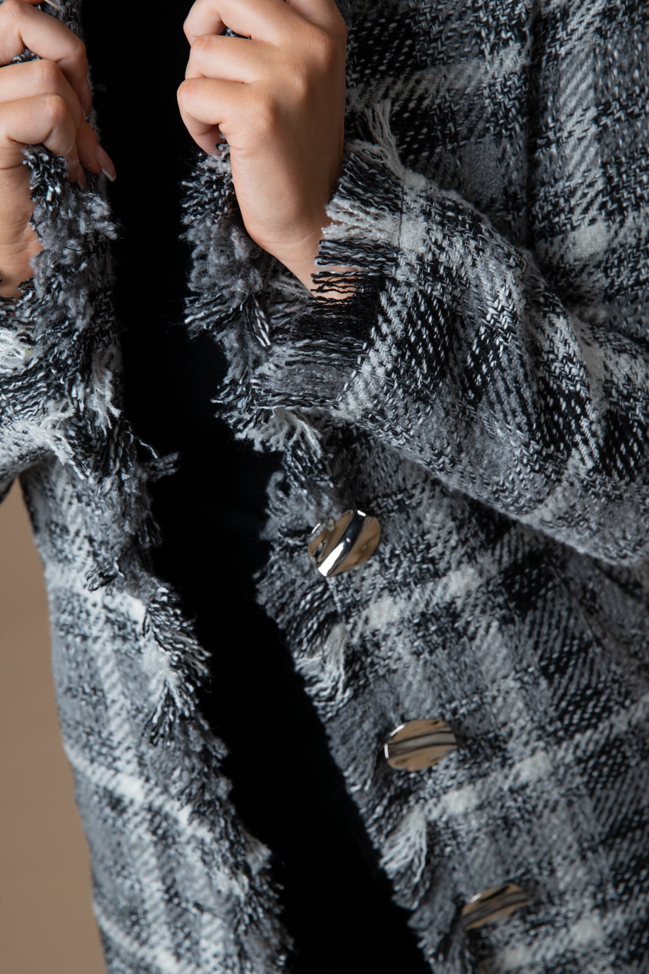 Grey Beauty Tweedmantel Tweedheart Knöpfe Detail