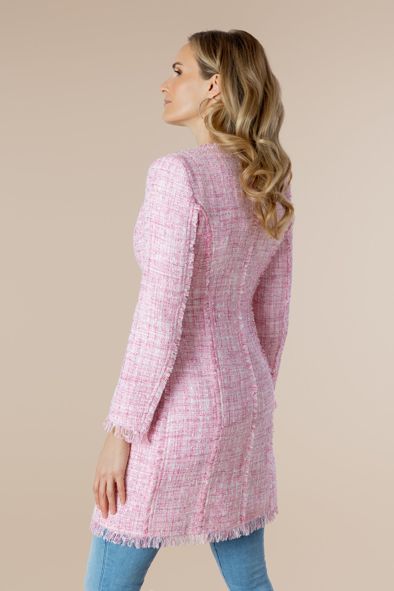 Tweedmantel in Rosa im Fransen
